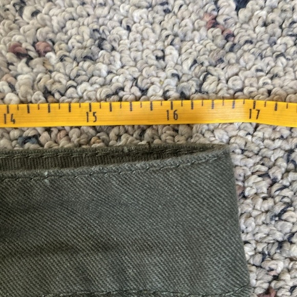 Army Green Women’s Cargo Pants NWOT - Picture 9 of 9